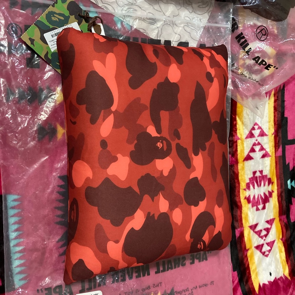A Bathing Ape BAPE Red Camo 2-Way Neck Pillow New With Tags!